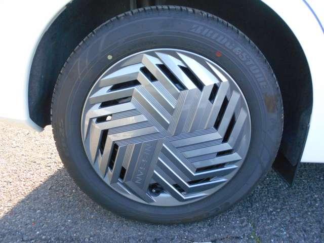 ノート 1.2 X 弊社展示・試乗車 純正前後ドラレコ ETC2.0 リアカメラ 衝突被害軽減ブレ-キ 全方位カメラ ETC付 LEDヘッドライト インテリジェントキー ワンオーナー ドラレコ 整備記録簿 ワンセグTV TVナビ サイドカーテンエアバック サイドカメラ(18枚目)