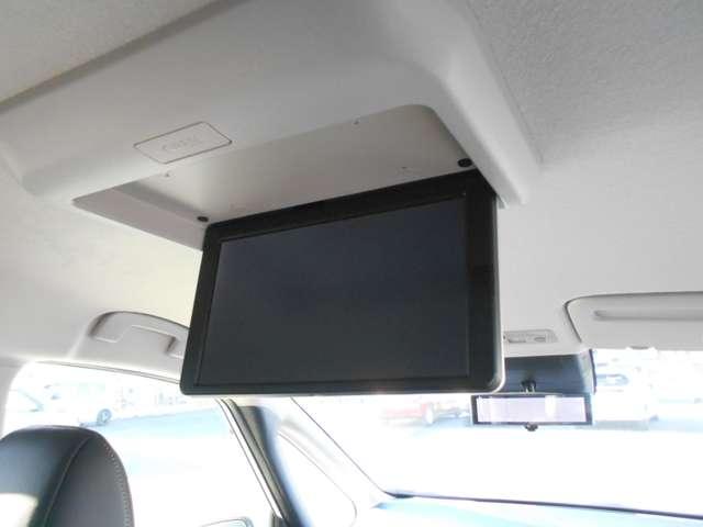 セレナ 2.0 ハイウェイスターV 弊社元展示・試乗車 後席モニター ETC2.0 W電動スライド レーダークルコン レーンアシスト 展示試乗車UP ワンオーナー車 ETC装備 カーテンエアバッグ アルミホイール キーフリー メモリ-ナビ ナビTV 記録簿 エアコン ドラレコ ABS(17枚目)