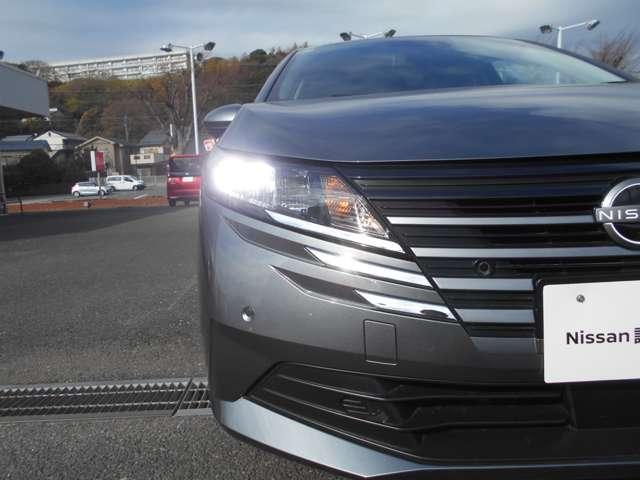 ノート 1.2 X 弊社元展示・試乗車 スマートミラー ETC2.0 リアカメラ 衝突被害軽減ブレ-キ 全方位カメラ ETC付 LEDヘッドライト インテリジェントキー ワンオーナー ドラレコ 整備記録簿 ワンセグTV TVナビ サイドカーテンエアバック サイドカメラ(16枚目)