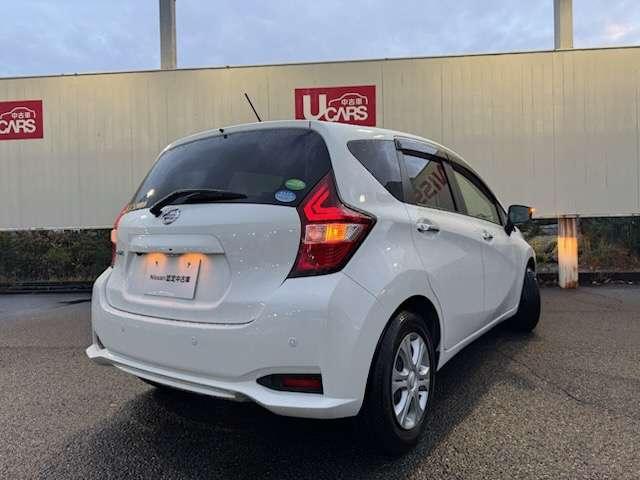 ノート １．２　Ｘ　Ｖセレクション　ステアリングスイッチ　バックモニター　衝突被害軽減装置　バックビューモニター　ワンオーナー　記録簿　インテリキー　オートエアコン　Ｗエアバック　ＥＴＣ　ＡＢＳ　メモリーナビ　ナビＴＶ　キーレス　エアバッグ　パワーウィンドウ　ワンセグ（3枚目）