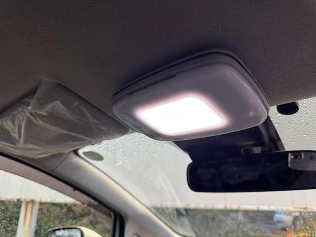 ノート １．２　Ｘ　Ｖセレクション　ステアリングスイッチ　バックモニター　衝突被害軽減装置　バックビューモニター　ワンオーナー　記録簿　インテリキー　オートエアコン　Ｗエアバック　ＥＴＣ　ＡＢＳ　メモリーナビ　ナビＴＶ　キーレス　エアバッグ　パワーウィンドウ　ワンセグ（13枚目）