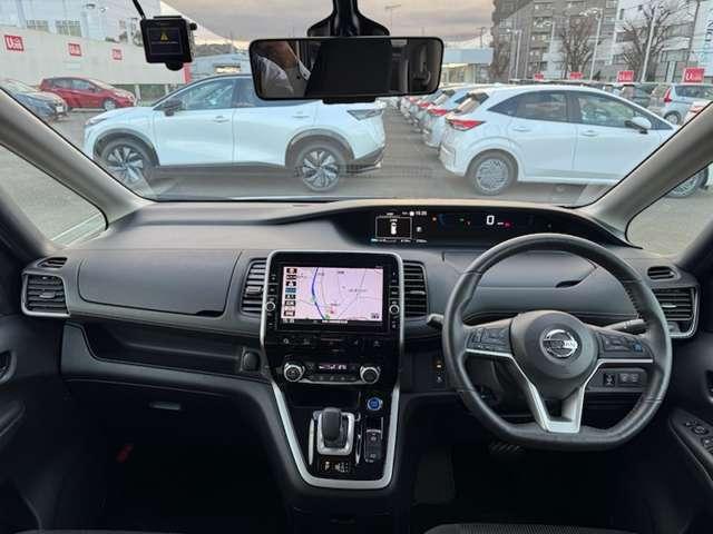 セレナ １．２　ｅ－ＰＯＷＥＲ　ハイウェイスター　Ｖ　セカンドスライドアップシート　スライドアップシート（4枚目）