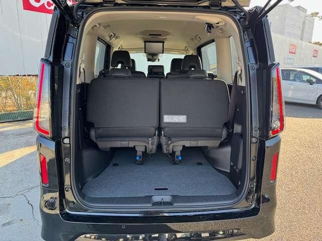 セレナ ２．０　ハイウェイスターＶ　元弊社社有車ＵＰ　コネクトナビ　Ｗ電動スライド　レーダークルコン　レーンアシスト　展示試乗車ＵＰ　ＬＥＤランプ　ワンオーナー車　ＥＴＣ装備　カーテンエアバッグ　アルミホイール　キーフリー　メモリ－ナビ　ナビＴＶ　記録簿　エアコン（21枚目）