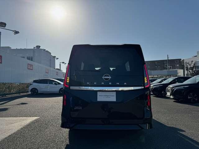 セレナ ２．０　ハイウェイスターＶ　元弊社社有車ＵＰ　コネクトナビ　Ｗ電動スライド　レーダークルコン　レーンアシスト　展示試乗車ＵＰ　ＬＥＤランプ　ワンオーナー車　ＥＴＣ装備　カーテンエアバッグ　アルミホイール　キーフリー　メモリ－ナビ　ナビＴＶ　記録簿　エアコン（26枚目）