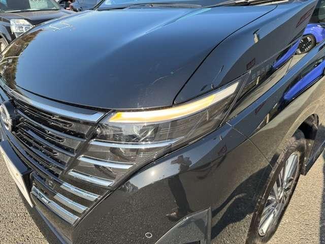 セレナ ２．０　ハイウェイスターＶ　元弊社社有車ＵＰ　コネクトナビ　Ｗ電動スライド　レーダークルコン　レーンアシスト　展示試乗車ＵＰ　ＬＥＤランプ　ワンオーナー車　ＥＴＣ装備　カーテンエアバッグ　アルミホイール　キーフリー　メモリ－ナビ　ナビＴＶ　記録簿　エアコン（29枚目）