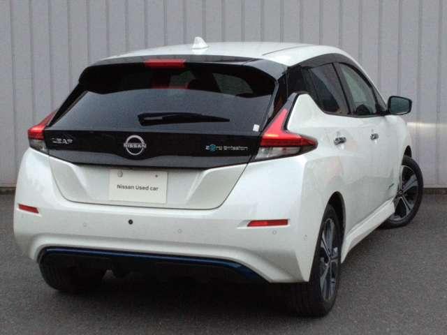 リーフ e+ G ナビ+AVM+BOSE P-pilot 黒本革S+Sヒーター インテリジェントアラウンドビューモニター 黒革シート LEDヘッド インテリジェントキー レーダークルコン ドライブレコーダー 車線逸脱 メモリーナビ ETC パーキングアシスト 1オーナー 記録簿(2枚目)