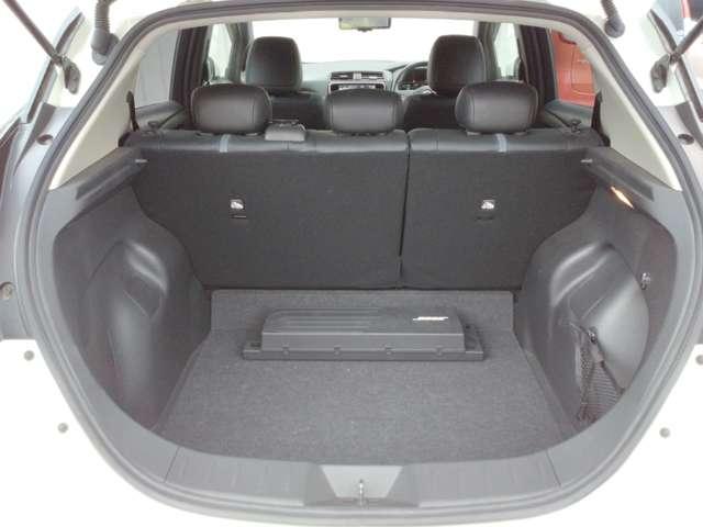 リーフ e+ G ナビ+AVM+BOSE P-pilot 黒本革S+Sヒーター インテリジェントアラウンドビューモニター 黒革シート LEDヘッド インテリジェントキー レーダークルコン ドライブレコーダー 車線逸脱 メモリーナビ ETC パーキングアシスト 1オーナー 記録簿(11枚目)