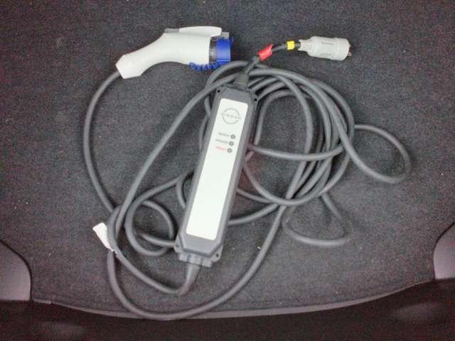 リーフ e+ G ナビ+AVM+BOSE P-pilot 黒本革S+Sヒーター インテリジェントアラウンドビューモニター 黒革シート LEDヘッド インテリジェントキー レーダークルコン ドライブレコーダー 車線逸脱 メモリーナビ ETC パーキングアシスト 1オーナー 記録簿(12枚目)