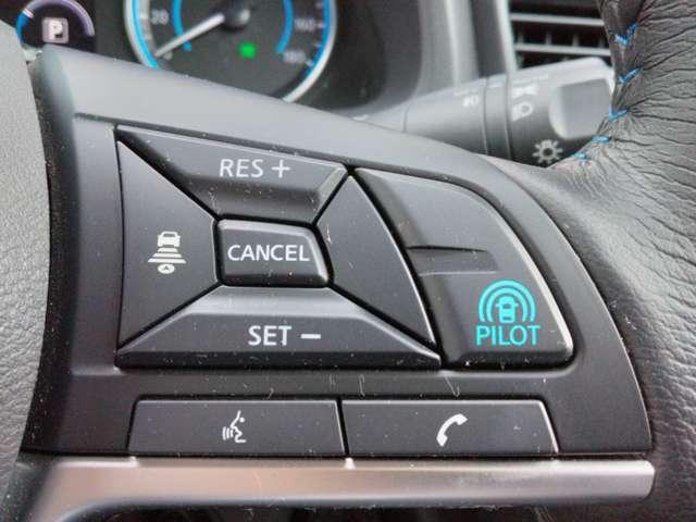 リーフ e+ G ナビ+AVM+BOSE P-pilot 黒本革S+Sヒーター インテリジェントアラウンドビューモニター 黒革シート LEDヘッド インテリジェントキー レーダークルコン ドライブレコーダー 車線逸脱 メモリーナビ ETC パーキングアシスト 1オーナー 記録簿(17枚目)