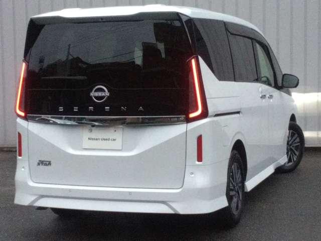 セレナ 2.0 ハイウェイスターV ナビ+後席M プロパイロット 寒冷地仕様 W電動スライド レーダークルコン レーンアシスト LEDランプ ワンオーナー車 盗難防止システム ETC装備 カーテンエアバッグ アルミホイール キーフリー メモリ-ナビ ナビTV 記録簿 エアコン(2枚目)