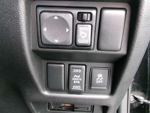 ジューク 1.6 NISMO 4WD ナビ+Bカメラ ETC HIDヘッドライト ワンオーナー バックモニター 切替4WD サイドエアバック メモリナビ キーフリー スマートキー オートエアコン アルミ ナビ&TV ETC車載器 パワーウィンドウ 記録簿 ABS エアバッグ(14枚目)