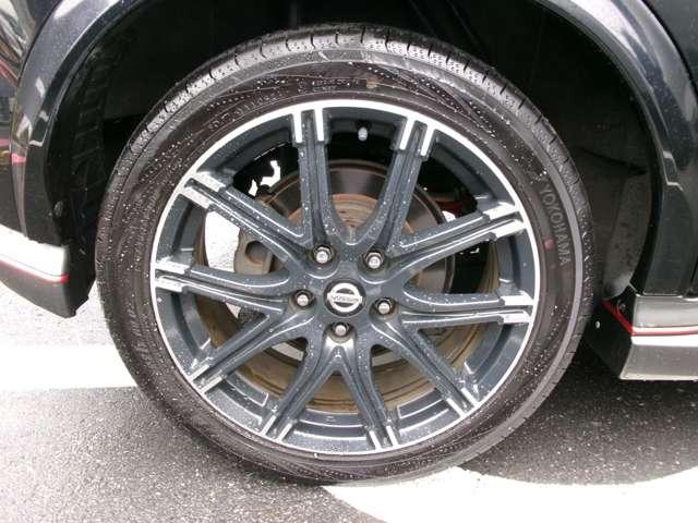 ジューク 1.6 NISMO 4WD ナビ+Bカメラ ETC HIDヘッドライト ワンオーナー バックモニター 切替4WD サイドエアバック メモリナビ キーフリー スマートキー オートエアコン アルミ ナビ&TV ETC車載器 パワーウィンドウ 記録簿 ABS エアバッグ(20枚目)