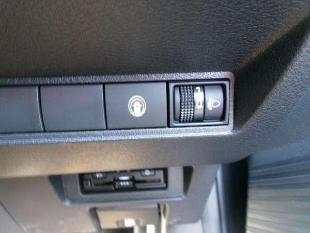 ノート １．２　Ｓ　Ｄオーディオ＋Ｂカメラ　ＥＴＣ　新車保証継承　軽減ブレーキ　ワンオーナー　ＬＤＷ　バックカメラ　インテリキー　イモビライザー　整備点検記録簿　ＥＴＣ　オートエアコン　サイドエアバッグ　パワーウインドウ　リモコンキー　Ｉ－ＳＴＯＰ　エアバッグ（14枚目）