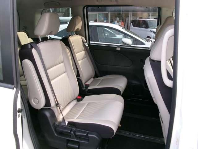 セレナ １．２　ｅ－ＰＯＷＥＲ　ハイウェイスター　Ｖ　ナビ＋ＡＶＭ　前後Ｄレコ　ＥＴＣ　Ｐ－ｐｉｌｏｔ　ＬＥＤ　Ａ／Ｗ　３６０°カメラ　エマジェンシーブレーキ　１オナ　スマキー　バックカメラ　ＬＥＤ　レーンアシスト　点検記録簿付　ＥＴＣ　ドラレコ　Ａストップ　イモビ　フルオートエアコン　アルミホイール　エアバック（8枚目）