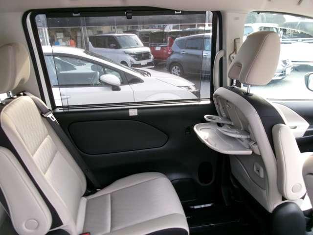 セレナ １．２　ｅ－ＰＯＷＥＲ　ハイウェイスター　Ｖ　ナビ＋ＡＶＭ　前後Ｄレコ　ＥＴＣ　Ｐ－ｐｉｌｏｔ　ＬＥＤ　Ａ／Ｗ　３６０°カメラ　エマジェンシーブレーキ　１オナ　スマキー　バックカメラ　ＬＥＤ　レーンアシスト　点検記録簿付　ＥＴＣ　ドラレコ　Ａストップ　イモビ　フルオートエアコン　アルミホイール　エアバック（18枚目）