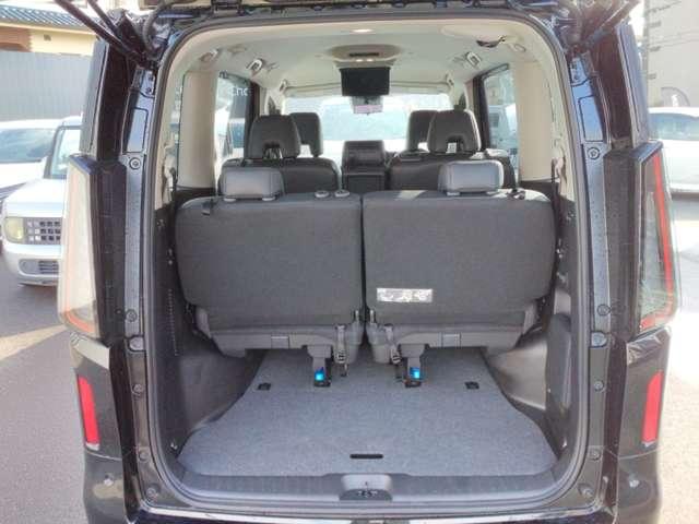 セレナ 1.4 e-POWER ハイウェイスターV 防水シート ナビ+AVM 後席モニター 自動(被害軽減)ブレーキ 展示試乗車UP LDP 追従クルーズ LEDランプ 寒冷地仕様 バックモニター アルミホイール ドライブレコーダ ETC 記録簿 盗難防止システム スマートキー 1オナ(12枚目)