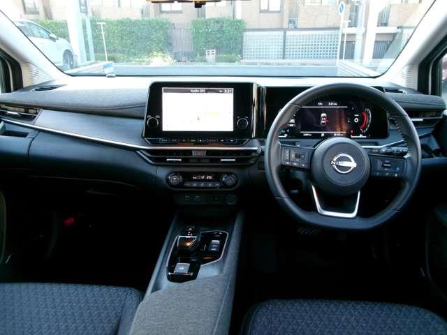 オーラ 1.2 G ナビ+AVM+BOSE ETC2.0 Dレコ 試乗車 LED A/ 自動(被害軽減)ブレーキ 試乗車アップ LED LKA サイドカメラ ETC ドライブレコーダー カーテンエアバッグ イモビライザー アルミホイール 禁煙 インテリジェントキー パワーウィンドウ(4枚目)