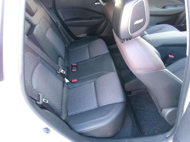 オーラ 1.2 G ナビ+AVM+BOSE ETC2.0 Dレコ 試乗車 LED A/ 自動(被害軽減)ブレーキ 試乗車アップ LED LKA サイドカメラ ETC ドライブレコーダー カーテンエアバッグ イモビライザー アルミホイール 禁煙 インテリジェントキー パワーウィンドウ(8枚目)