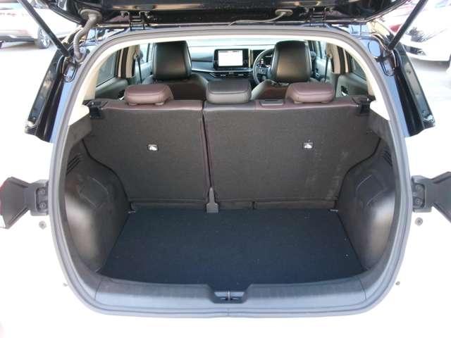 オーラ 1.2 G ナビ+AVM+BOSE ETC2.0 Dレコ 試乗車 LED A/ 自動(被害軽減)ブレーキ 試乗車アップ LED LKA サイドカメラ ETC ドライブレコーダー カーテンエアバッグ イモビライザー アルミホイール 禁煙 インテリジェントキー パワーウィンドウ(9枚目)