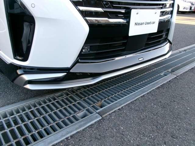 セレナ ２．０　ハイウェイスターＶ　ナビ＋ＡＶＭ＋後席Ｍ　ＡＷＩＮフルエアロ　試乗車　ＥＴＣ　Ｗ電動スライド　レーダークルコン　レーンアシスト　展示試乗車ＵＰ　ＬＥＤランプ　ワンオーナー車　盗難防止システム　ＥＴＣ装備　カーテンエアバッグ　アルミホイール　キーフリー　メモリ－ナビ　ナビＴＶ（13枚目）