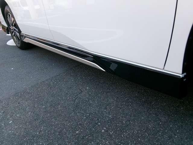 セレナ ２．０　ハイウェイスターＶ　ナビ＋ＡＶＭ＋後席Ｍ　ＡＷＩＮフルエアロ　試乗車　ＥＴＣ　Ｗ電動スライド　レーダークルコン　レーンアシスト　展示試乗車ＵＰ　ＬＥＤランプ　ワンオーナー車　盗難防止システム　ＥＴＣ装備　カーテンエアバッグ　アルミホイール　キーフリー　メモリ－ナビ　ナビＴＶ（14枚目）