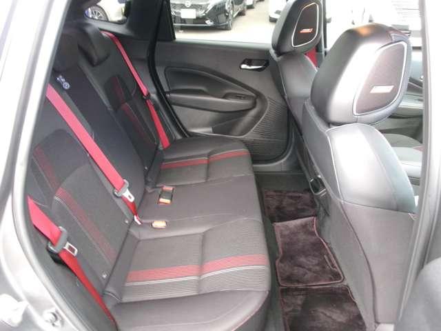 オーラ １．２　ＮＩＳＭＯ　ナビ＋ＡＶＭ＋ＢＯＳＥ　Ｄレコ　ＥＴＣ　Ｐ－ｐｉｌｏｔ　試乗車　Ｓ　カーテンエアバッグ　エマブレ　寒冷地　禁煙　インテリキー　ＥＴＣ　ドラレコ　車線逸脱警報　ワンセグ　キーフリーシステム　ダブルエアバック　定期点検記録簿　アルミホイール　運転席エアバッグ　メモリーナビ（8枚目）