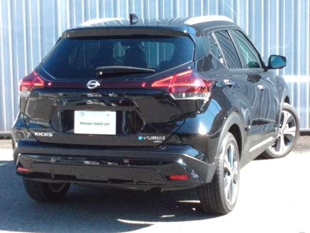キックス １．２　Ｘ　ＦＯＵＲ　（ｅ－ＰＯＷＥＲ）　４ＷＤ　ナビ＋ＡＶＭ　Ｄレコ　ＥＴＣ２．０　Ｐ－ｐｉｌｏｔ　試乗車　ＬＥＤ　ナビＴＶ　ＬＥＤライト　踏み間違い防止　アラウンドビュ－　ＥＴＣ　禁煙車　盗難防止システム　車線逸脱警報　インテリキー　バックモニター　ワンオーナー　オートエアコン　４ＷＤ　アイドリングストップ（2枚目）
