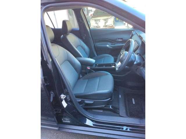 キックス １．２　Ｘ　ＦＯＵＲ　（ｅ－ＰＯＷＥＲ）　４ＷＤ　ナビ＋ＡＶＭ　Ｄレコ　ＥＴＣ２．０　Ｐ－ｐｉｌｏｔ　試乗車　ＬＥＤ　ナビＴＶ　ＬＥＤライト　踏み間違い防止　アラウンドビュ－　ＥＴＣ　禁煙車　盗難防止システム　車線逸脱警報　インテリキー　バックモニター　ワンオーナー　オートエアコン　４ＷＤ　アイドリングストップ（8枚目）