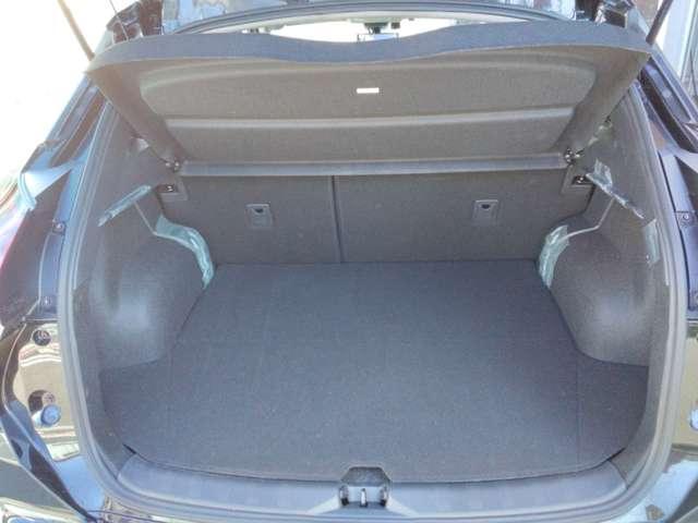 キックス １．２　Ｘ　ＦＯＵＲ　（ｅ－ＰＯＷＥＲ）　４ＷＤ　ナビ＋ＡＶＭ　Ｄレコ　ＥＴＣ２．０　Ｐ－ｐｉｌｏｔ　試乗車　ＬＥＤ　ナビＴＶ　ＬＥＤライト　踏み間違い防止　アラウンドビュ－　ＥＴＣ　禁煙車　盗難防止システム　車線逸脱警報　インテリキー　バックモニター　ワンオーナー　オートエアコン　４ＷＤ　アイドリングストップ（10枚目）