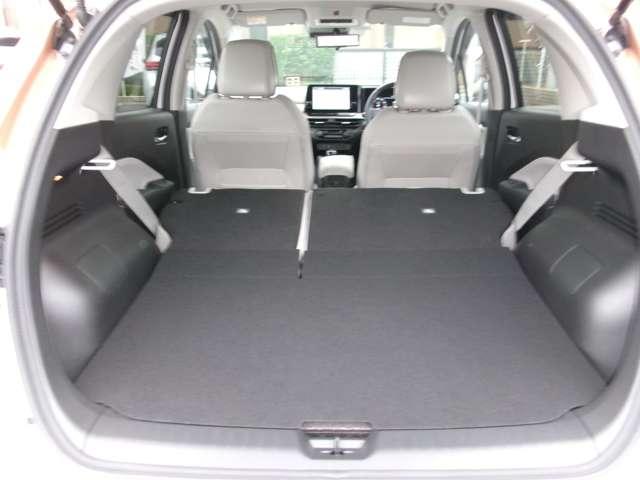 オーラ １．２　Ｇ　ＦＯＵＲ　レザーエディション　４ＷＤ　ナビ＋ＡＶＭ＋ＢＯＳＥ　ＥＴＣ２．０　ベージュ内装　試乗車　ワンオ－ナ－車　ＬＫＡ　試乗車　レザーシート　追従クルコン　禁煙　ＬＥＤライト　バックモニター　インテリキー　寒冷地仕様　４ＷＤ　ＥＴＣ　アルミ　記録簿　サイドカメラ　盗難警報器　キーレスエントリー（10枚目）