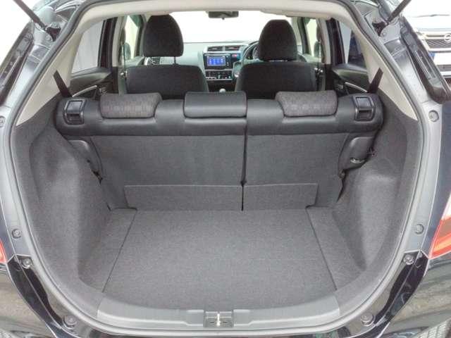 お車でお越しの際は、横浜横須賀道路【別所ＩＣ】／首都高湾岸線【磯子ＩＣ】から車で約２０分程にございます。