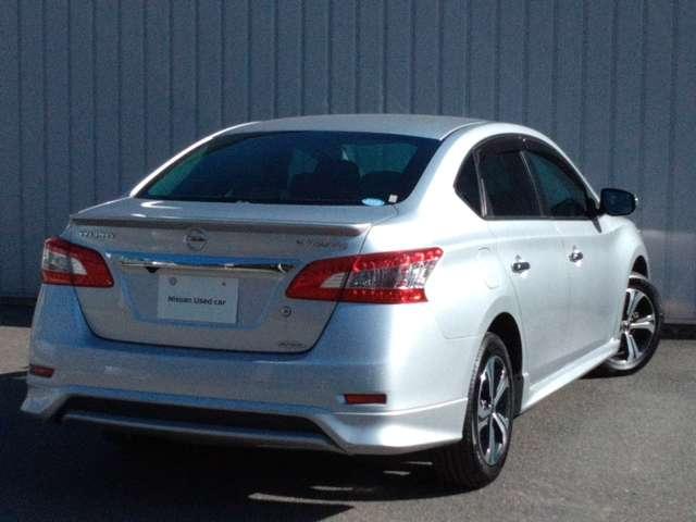 シルフィ １．８　Ｓ　ツーリング　ナビ＋Ｂカメラ　ＥＴＣ　Ｄレコ　ＨＩＤ　Ａ／Ｗ　１オーナー　イモビ　寒冷地仕様　１オーナー　アルミホイール　Ｂカメラ　Ｗエアバック　キーレスエントリー　ドラレコ　ＥＴＣ　オートエアコン　パワーステアリング　メモリーナビ　パワーウインドウ　エアバッグ　記録簿（2枚目）