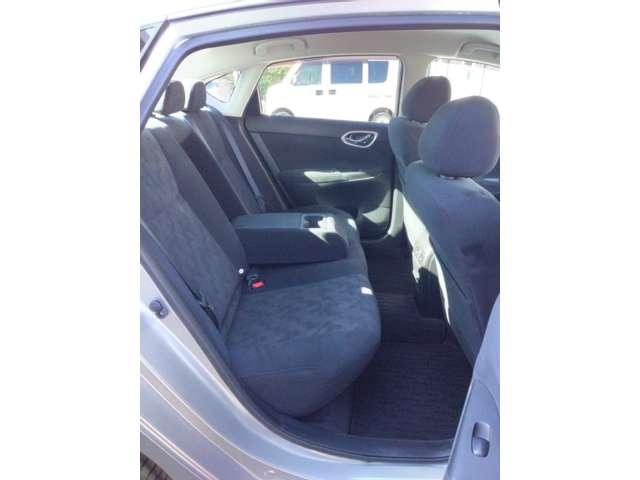 シルフィ １．８　Ｓ　ツーリング　ナビ＋Ｂカメラ　ＥＴＣ　Ｄレコ　ＨＩＤ　Ａ／Ｗ　１オーナー　イモビ　寒冷地仕様　１オーナー　アルミホイール　Ｂカメラ　Ｗエアバック　キーレスエントリー　ドラレコ　ＥＴＣ　オートエアコン　パワーステアリング　メモリーナビ　パワーウインドウ　エアバッグ　記録簿（9枚目）