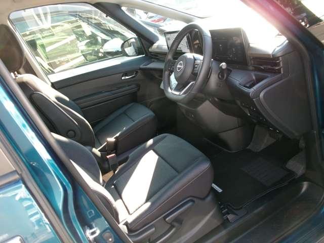 セレナ ２．０　ハイウェイスターＶ　ナビ＋ＡＶＭ　ＥＴＣ　前後Ｄレコ　Ｐ－ｐｉｌｏｔ　１オーナー　Ｗ電動スライド　レーダークルコン　レーンアシスト　ＬＥＤランプ　ワンオーナー車　盗難防止システム　ＥＴＣ装備　カーテンエアバッグ　アルミホイール　キーフリー　メモリ－ナビ　ナビＴＶ　記録簿　エアコン（7枚目）