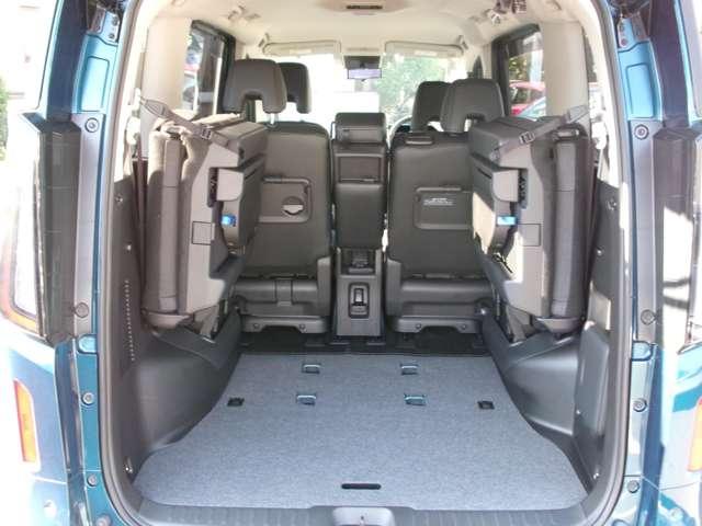 セレナ ２．０　ハイウェイスターＶ　ナビ＋ＡＶＭ　ＥＴＣ　前後Ｄレコ　Ｐ－ｐｉｌｏｔ　１オーナー　Ｗ電動スライド　レーダークルコン　レーンアシスト　ＬＥＤランプ　ワンオーナー車　盗難防止システム　ＥＴＣ装備　カーテンエアバッグ　アルミホイール　キーフリー　メモリ－ナビ　ナビＴＶ　記録簿　エアコン（11枚目）