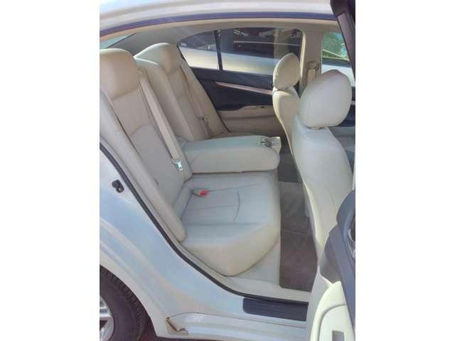 スカイライン ２．５　２５０ＧＴ　ナビ＋Ｂカメラ　ＥＴＣ　Ｄレコ　ＨＩＤ　Ａ／Ｗ　１オーナー　ドライブレコーダー　イモビライザー　ワンオーナー　バックカメラ　ＥＴＣ　点検記録簿　サイドカメラ　ＨＤＤナビ　ナビＴＶ　オートエアコン　キーレスエントリー　寒冷地仕様　パワーウィンドウ　エアバッグ（10枚目）