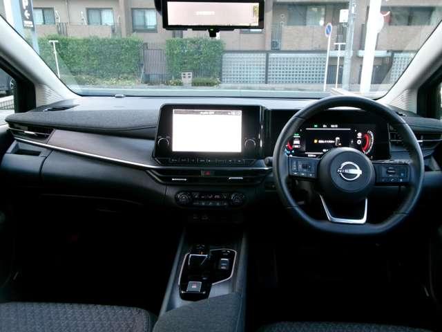 オーラ １．２　Ｇ　ナビ＋ＡＶＭ　ＥＴＣ２．０　Ｄレコ　ＬＥＤ　当社社用車　自動（被害軽減）ブレーキ　試乗車アップ　ＬＥＤ　ＬＫＡ　サイドカメラ　ＥＴＣ　ドライブレコーダー　カーテンエアバッグ　イモビライザー　アルミホイール　禁煙　インテリジェントキー　パワーウィンドウ（5枚目）