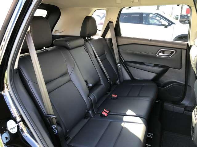 エクストレイル １．５　Ｇ　ｅ－４ＯＲＣＥ　４ＷＤ　ナビ＋ＡＶＭ＋ＥＴＣ　Ｄレコ　Ｐ－ｐｉｌｏｔ　ＡＷＩＮ　試乗車　試乗車　パークアシスト　禁煙　寒冷地仕様　ＬＥＤヘッドランプ　ナビＴＶ　スマートキー　レーダークルーズ　ＬＫＡ　キーフリー　ＥＴＣ　４ＷＤ　アルミホイール　メモリーナビ　記録簿　ドライブレコーダー（7枚目）