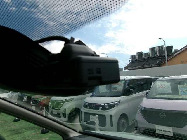 セレナ e-POWER XV ナビ+AVM+ETC 1オーナー 全方位モニタ 両側パワースライドドア LEDヘッドライト ワンオーナー車 パークアシスト ETC レーダークルーズコントロール スマートキー ドライブレコーダー アルミホイール 車線逸脱 盗難防止装置(12枚目)