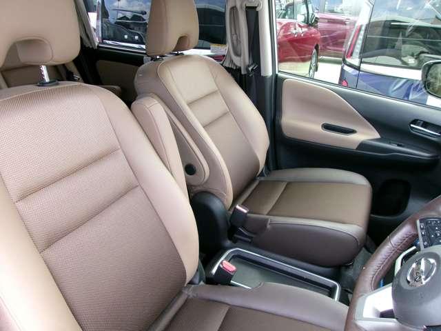 セレナ e-POWER XV ナビ+AVM+ETC 1オーナー 全方位モニタ 両側パワースライドドア LEDヘッドライト ワンオーナー車 パークアシスト ETC レーダークルーズコントロール スマートキー ドライブレコーダー アルミホイール 車線逸脱 盗難防止装置(17枚目)