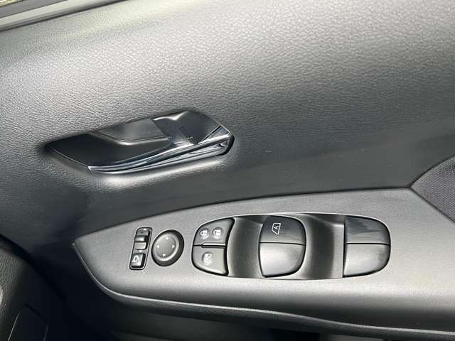 セレナ Ｘ　Ｖセレクション　４ＷＤ　ナビ＋ＡＶＭ＋ＥＴＣ　１オーナー　Ａストップ　全方位カメラ　エマブレ　ＬＥＤヘッドランプ　パーキングアシスト　インテリキー　両側電動ドア　ドラレコ　ＥＴＣ　エアコン　エアバッグ　盗難防止装置　ワンオーナー　４ＷＤ　キーレスエントリー（12枚目）