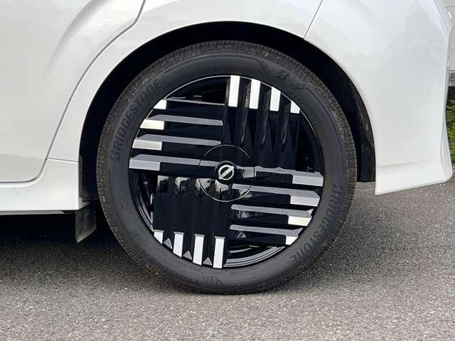 オーラ G FOUR 4WD ナビ+AVM+ETC Dレコ 試乗車 ワンオーナー車 エマブレ 全周囲 LDW 記録簿 アダプティブクルーズ 盗難防止システム オートエアコン スマートキー LEDライト アルミホイール 4WD ETC車載器 ナビTV メモリーナビ 禁煙(20枚目)