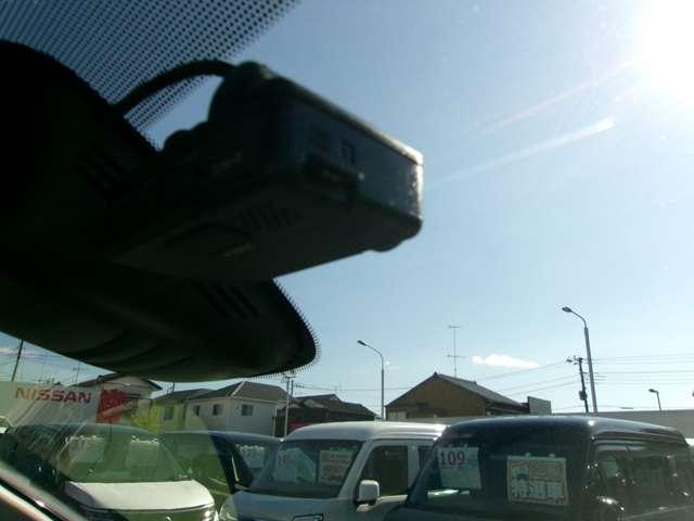 セレナ １．２　ｅ－ＰＯＷＥＲ　ハイウェイスター　Ｖ　ＭＭ５２０Ｄ－Ｌ　ＡＶＭ　プロパイロット　ＥＴＣ２．０　３６０°カメラ　エマジェンシーブレーキ　１オナ　寒冷地仕様　スマキー　ＬＥＤ　レーンアシスト　点検記録簿付　ＥＴＣ　ドラレコ　Ａストップ　イモビ　サイドカーテンエアバック　フルオートエアコン　ナビＴＶ（6枚目）