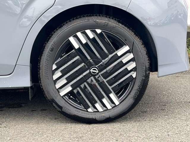 オーラ Ｇ　ナビ＋ＡＶＭ＋ＥＴＣ　Ｄレコ　Ｐ－ｐｉｌｏｔ　試乗車　自動（被害軽減）ブレーキ　試乗車アップ　ＬＥＤ　ＬＫＡ　ＥＴＣ　ドライブレコーダー　カーテンエアバッグ　イモビライザー　アルミホイール　禁煙　インテリジェントキー　パワーウィンドウ　寒冷地仕様　記録簿（20枚目）