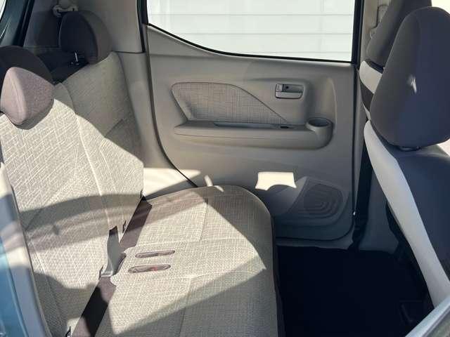 デイズ ６６０　Ｘ　４ＷＤ　ナビ＋Ｂカメラ　社外ＬＥＤ　ブレーキサポート　ＬＥＤヘッド　ＬＤＷ　エアコン　インテリジェントキー　フルタイム４ＷＤ　エアバッグ　寒冷地仕様　キーフリー　バックカメラ　盗難防止装置　パワーステアリング　エコアイドリングストップ（7枚目）