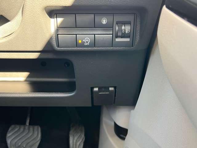 デイズ ６６０　Ｘ　４ＷＤ　ナビ＋Ｂカメラ　社外ＬＥＤ　ブレーキサポート　ＬＥＤヘッド　ＬＤＷ　エアコン　インテリジェントキー　フルタイム４ＷＤ　エアバッグ　寒冷地仕様　キーフリー　バックカメラ　盗難防止装置　パワーステアリング　エコアイドリングストップ（11枚目）