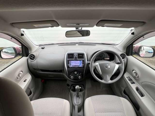 マーチ Ｘ　Ｖセレクション　ナビ＋Ｂカメラ＋Ｄレコ　１オーナー　ＥＴＣ車載器　ドラレコ　盗難防止装置　バックカメラ　スマートキー　オートエアコン　キーフリー　アイドリングストップ　Ｗエアバック　メンテナンスノート　ワンオーナー　ワンセグＴＶ　ＡＢＳ　メモリーナビ（3枚目）