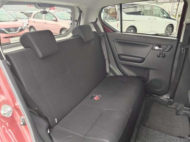 ミライース ６６０　Ｘ　ＳＡＩＩＩ　ＣＤ＋ラジオ　ＥＴＣ　ＬＥＤ　スマアシ　１オーナー　衝突回避支援ブレーキ機能　レーンキープアシスト　ＥＴＣ車載器　運転席助手席エアバック　点検記録簿付　１オーナー　ＬＥＤライト　キーレスキー　パワーウインドウ　エアコン　パワステ　ＡＢＳ　エアバック（6枚目）