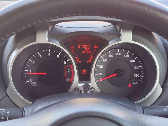 ジューク １．５　１５ＲＸ　アーバンセレクション　ナビ＋Ｂカメラ　ＥＴＣ　キセノン　Ａ／Ｗ　Ｒスポ　ワンセグ　バックビューモニター　インテリキ－　キーレス　記録簿　盗難防止装置　パワーウインドウ　メモリナビ　助手席エアバック　パワステ　アルミホイール　ナビ＆ＴＶ　ＥＴＣ　運転席エアバッグ　ＡＢＳ（11枚目）