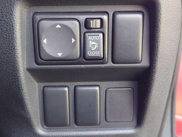 ジューク １．５　１５ＲＸ　アーバンセレクション　ナビ＋Ｂカメラ　ＥＴＣ　キセノン　Ａ／Ｗ　Ｒスポ　ワンセグ　バックビューモニター　インテリキ－　キーレス　記録簿　盗難防止装置　パワーウインドウ　メモリナビ　助手席エアバック　パワステ　アルミホイール　ナビ＆ＴＶ　ＥＴＣ　運転席エアバッグ　ＡＢＳ（13枚目）